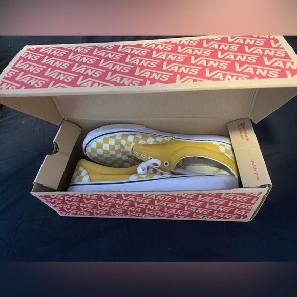 Men’s Yellow/White Checkered Vans - Picture 3 of 3